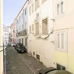 Modern Cozy Stay In Central Lisbon