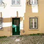 Modern Cozy Stay In Central Lisbon